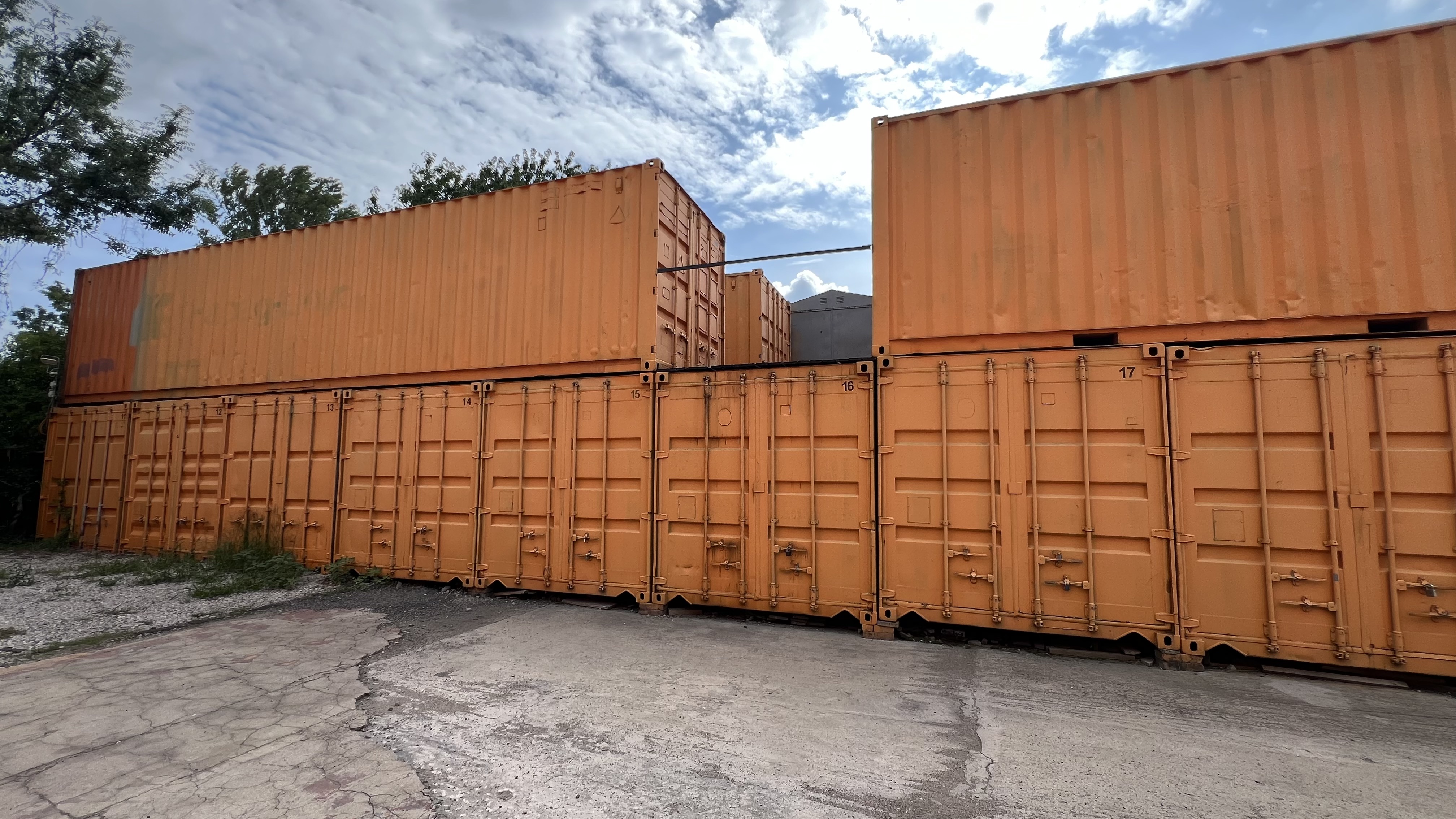 TOP-SKLAD Kaukazská