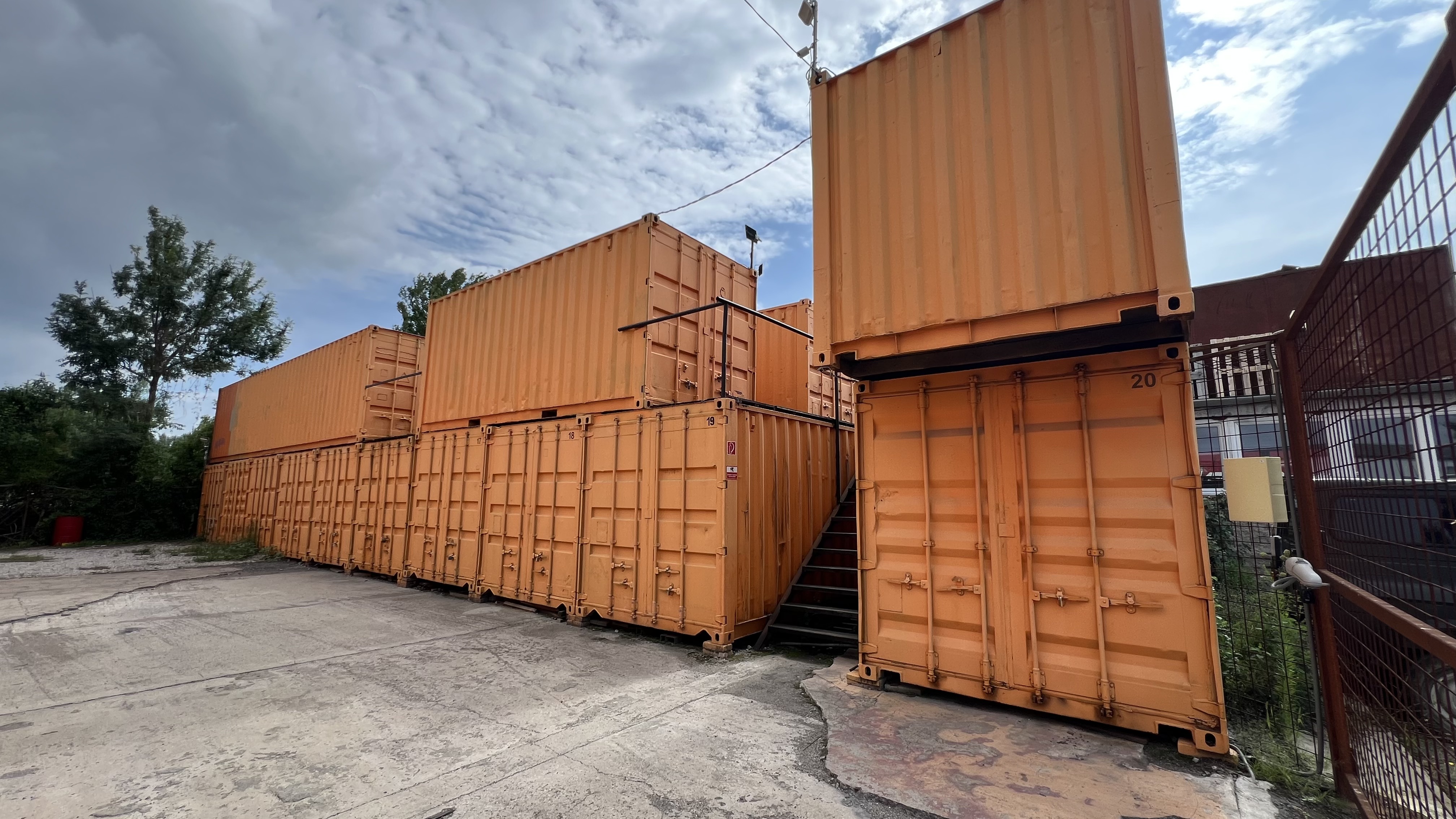 TOP-SKLAD Kaukazská