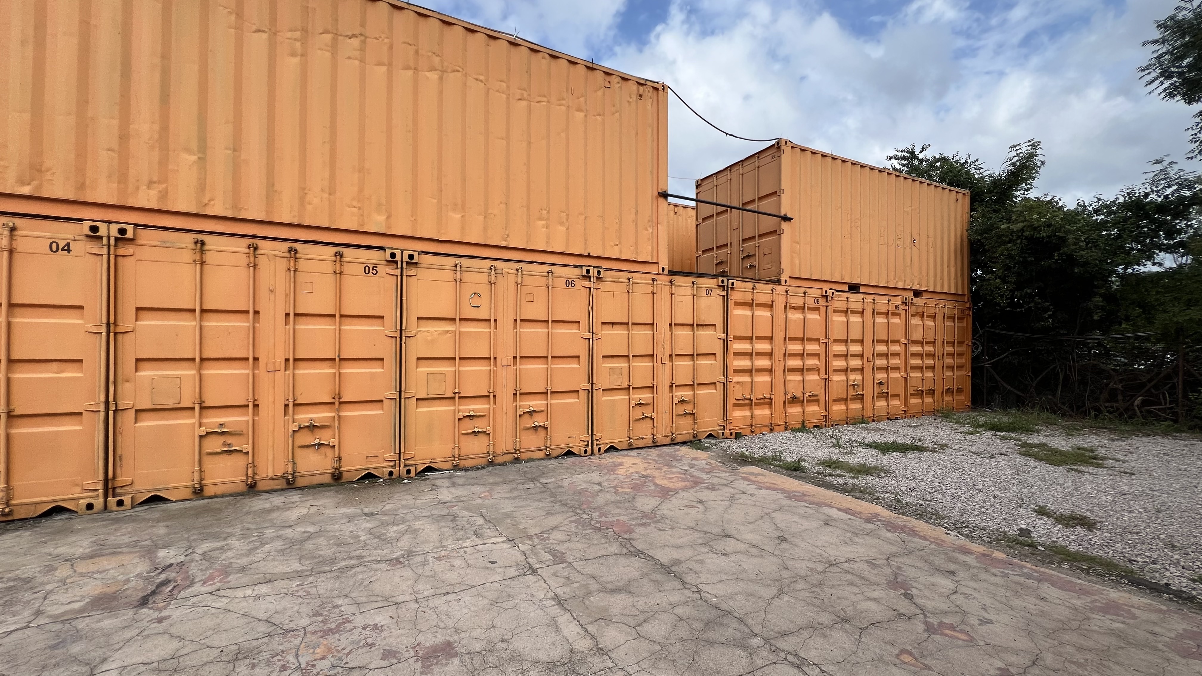 TOP-SKLAD Kaukazská