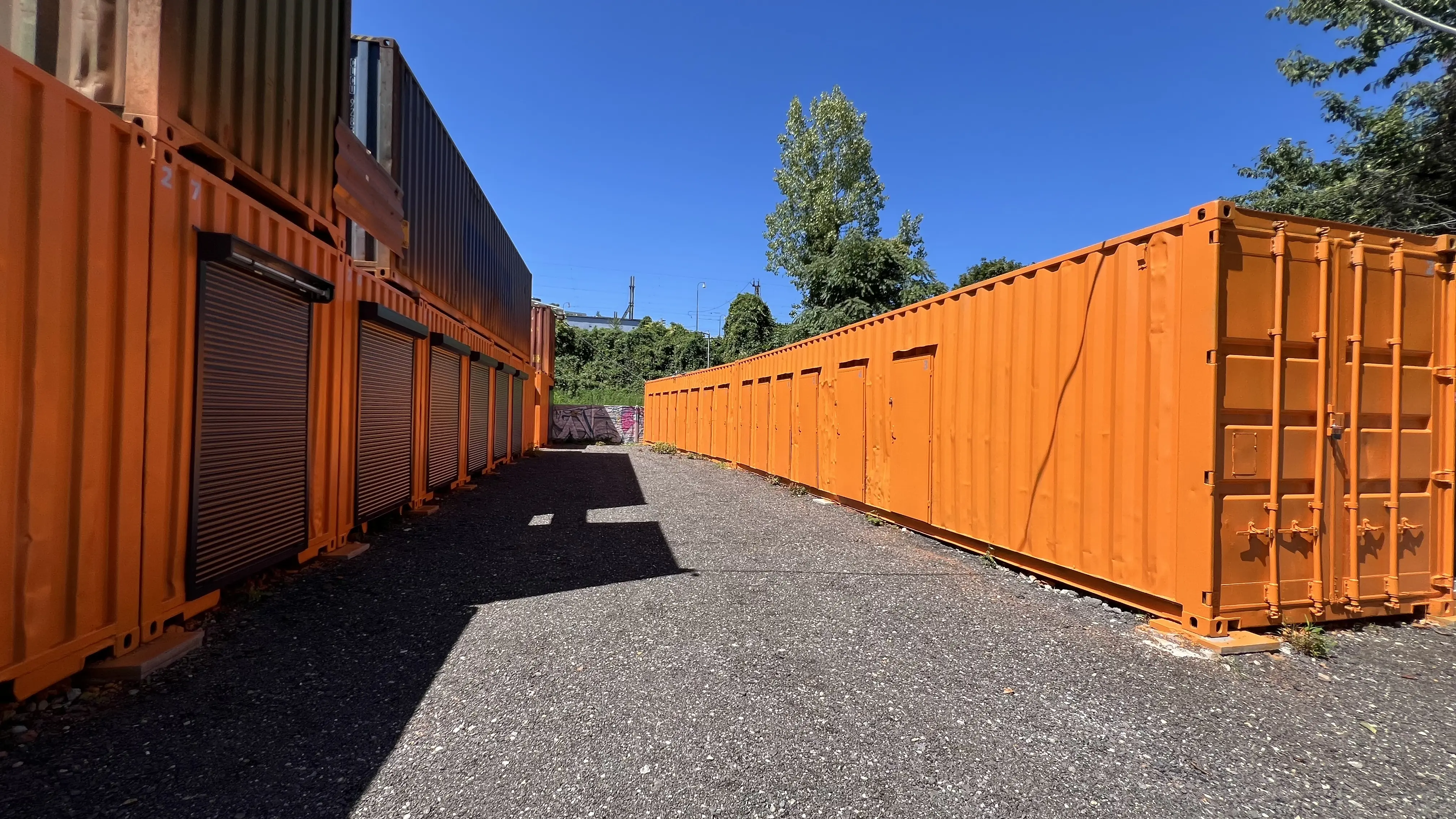 A variety of items and equipment in a TOP SKLAD container